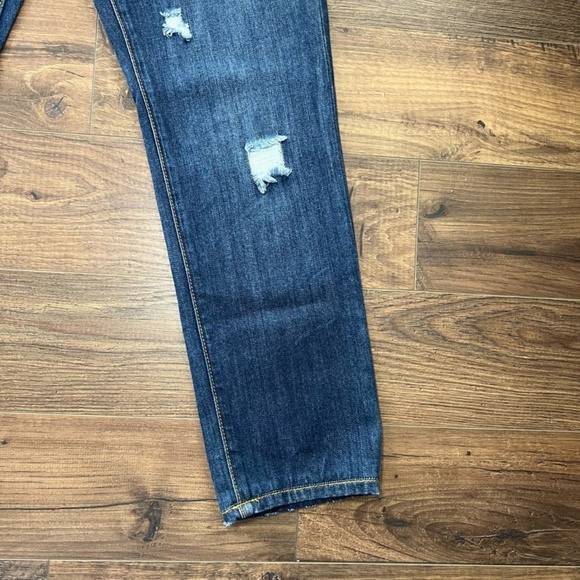 Cabi Women's 4 Slim Boyfriend Jeans Dark Blue Wash Distressed Denim Stretch 3045 - Picture 6 of 14